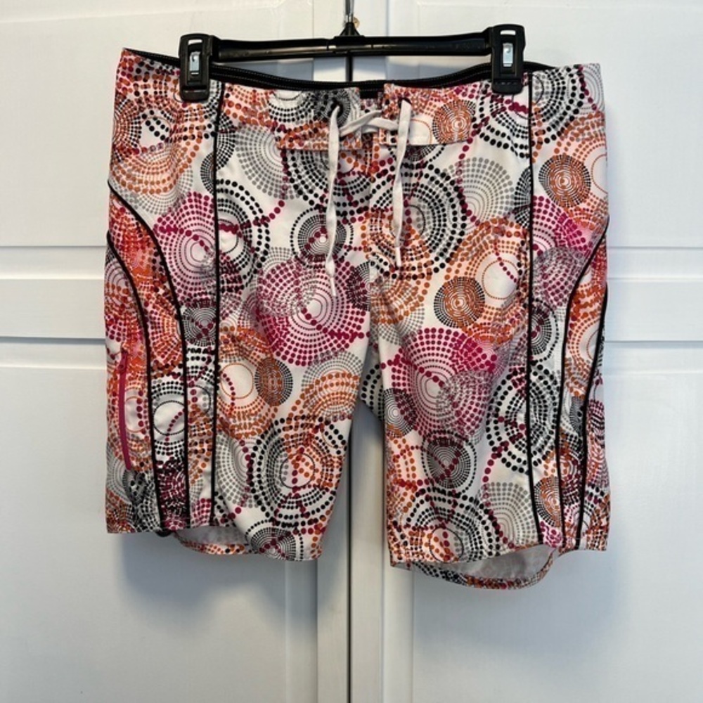 The North Face Aquanetta Long Board Shorts Size Women’s 10 Color Multicolor